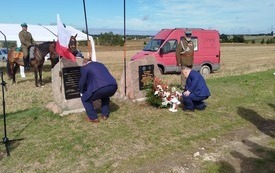 Uroczystości na wzg&oacute;rzu &bdquo;Krzemionki&rdquo; w Wilkowiecku, zdj. 12