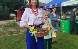 &bdquo;Babie lato, czyli Dożynki w Gminie Opat&oacute;w&rdquo; - relacja, zdj. 26